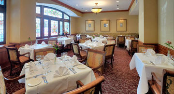 Wyndham Mayfair Saint Louis Bagian luar foto